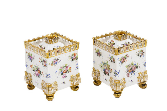 19th Century Porcelain Covered Jars from Porcelain of Paris, Set of 2