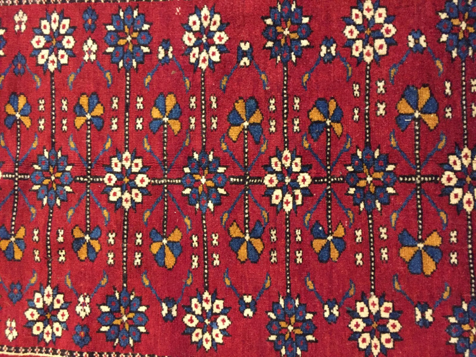 19th Century Red and Yellow Woolen Rug, 1890s