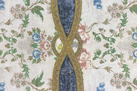 19th Century Table Runner in Embroidered Silk