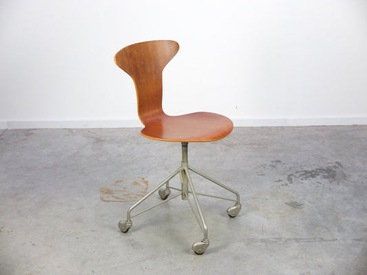 1st Edition Mosquito Swivel Desk Chair by Arne Jacobsen for Fritz Hansen, 1955