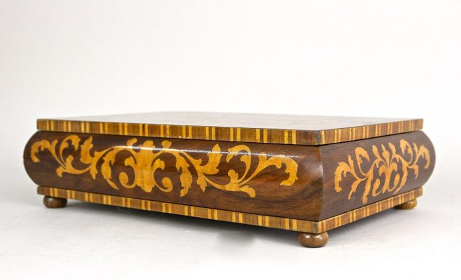 20th Century Art Deco Nutwood Box with Maple Inlays, Austria, 1920s-TQA-2024336