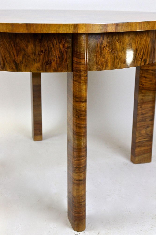 20th Century Art Deco Round Coffee Table in Burr Walnut, 1920s