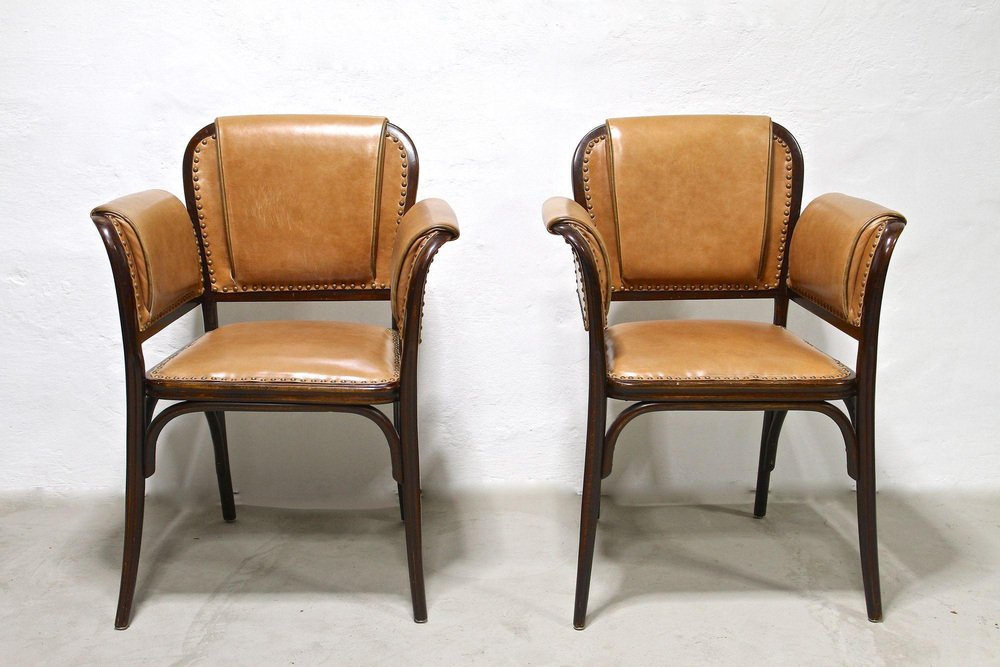 20th Century Art Nouveau Bentwood Armchairs attributed to Thonet, Austria, 1904, Set of 2