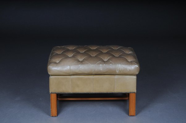 20th Century English Gray Chesterfield Ottoman-FLW-1402255