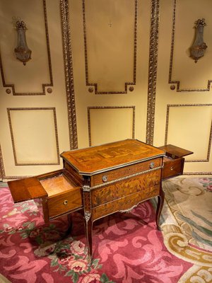 20th Century Louis XV Style Dresser-FLW-1402079