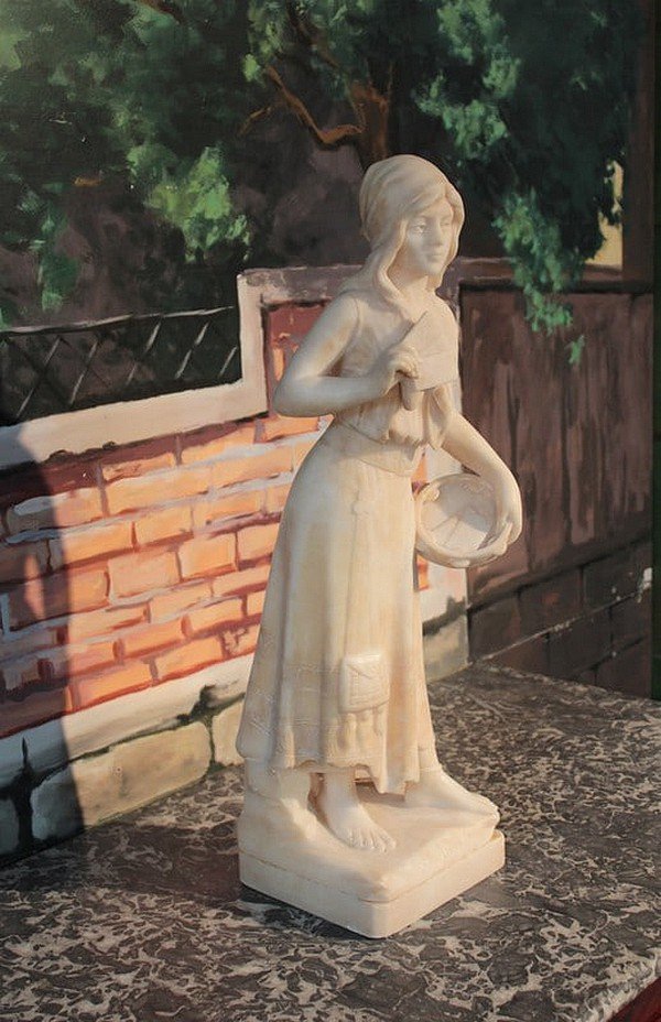 20th Century Statue of Esmeralda in Alabaster