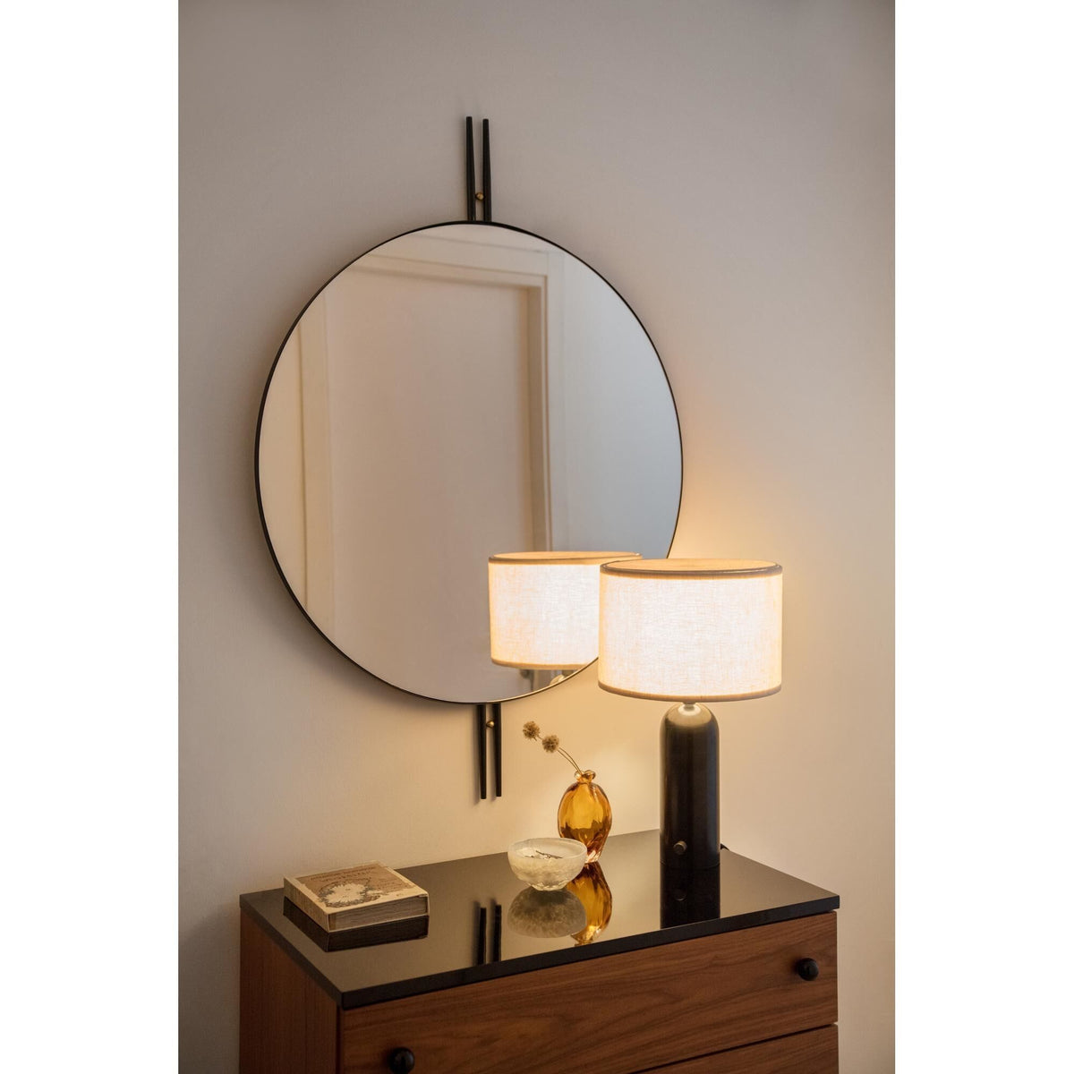 Gravity Table Lamp Small Black/Canvas