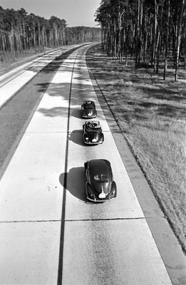 3 Volkswagen Beetle on Street, Germany 1938, Printed Later 1938/2021-DYV-1128712