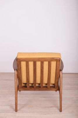 300-139 Armchair from Swarzędzka Factory, 1960s-NIT-866291