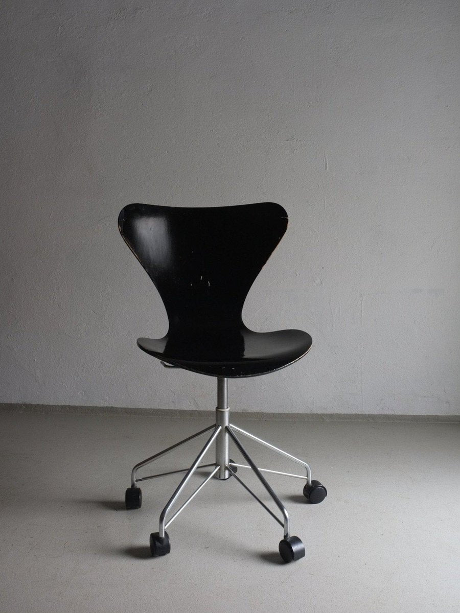 3117 Black Swivel Chair by Arne Jacobsen for Fritz Hansen