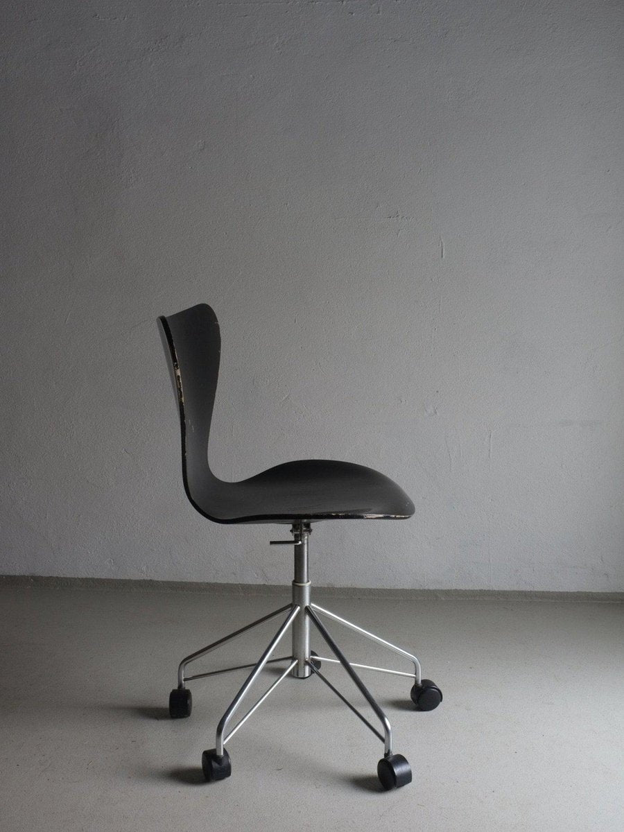 3117 Black Swivel Chair by Arne Jacobsen for Fritz Hansen