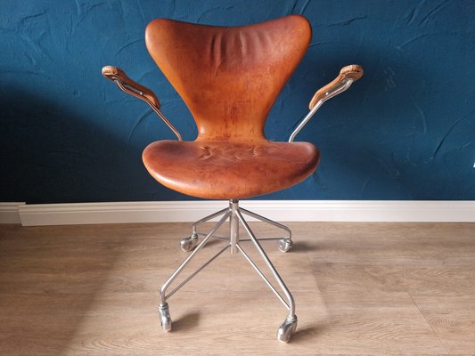 3217 Swivel Desk Chair by Arne Jacobsen for Fritz Hansen, Denmark,1969-CTM-1842376