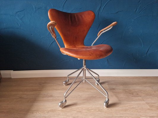 3217 Swivel Desk Chair by Arne Jacobsen for Fritz Hansen, Denmark,1969-CTM-1842376