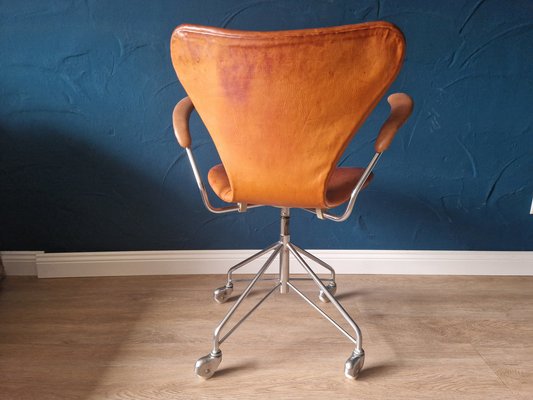 3217 Swivel Desk Chair by Arne Jacobsen for Fritz Hansen, Denmark,1969-CTM-1842376