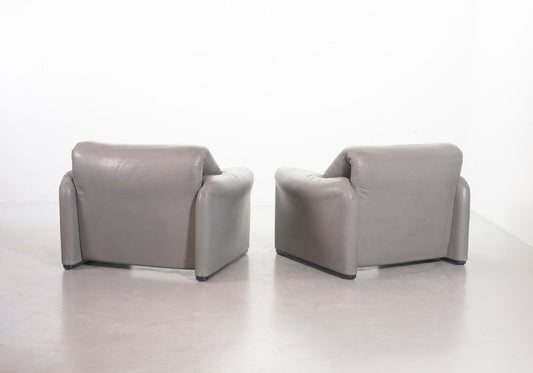 3250 Armchairs by Vico Magistretti for Cassina, 1970s, Set of 2