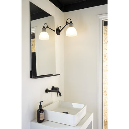 N104 Bathroom Wall Lamp Black/ Polycarbonate – DCWéditions