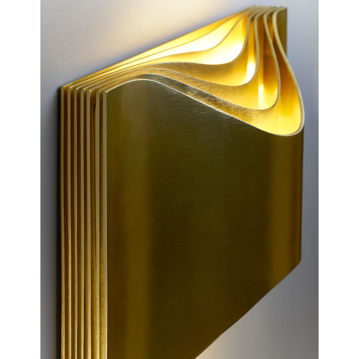 DCWéditions Respiro Wall Lamp Gold