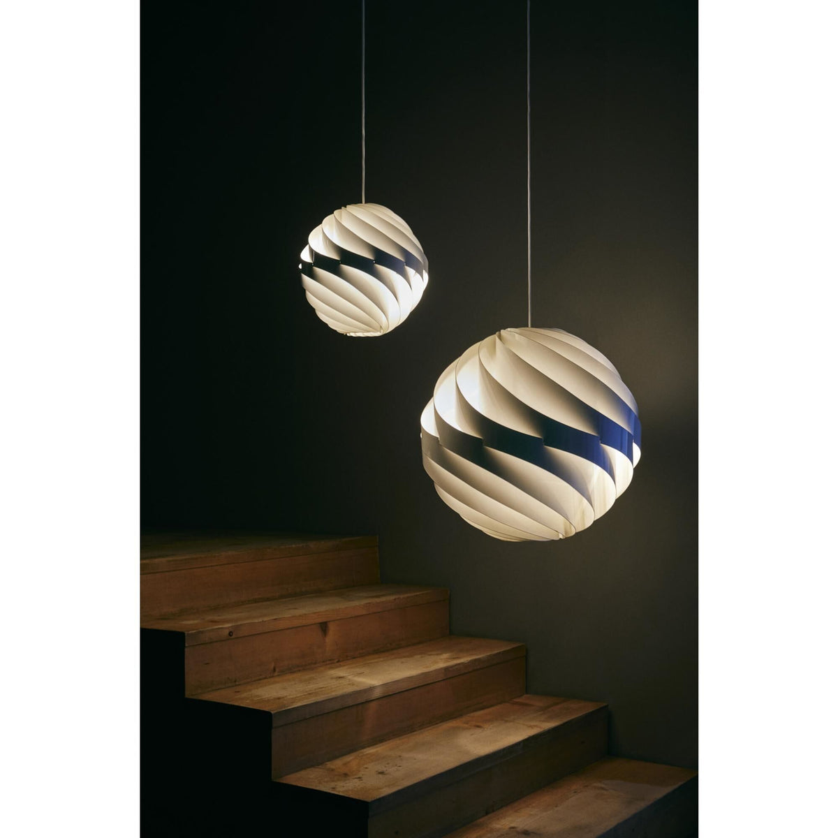 Turbo Pendant Glossy Alabaster White Large