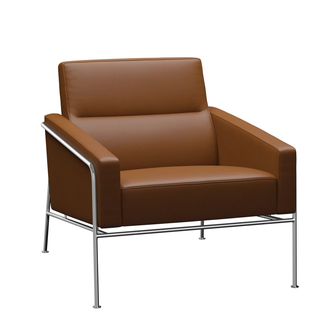 Series 3300™ Leather Lounge Chair by Fritz Hansen #Aura | Walnut