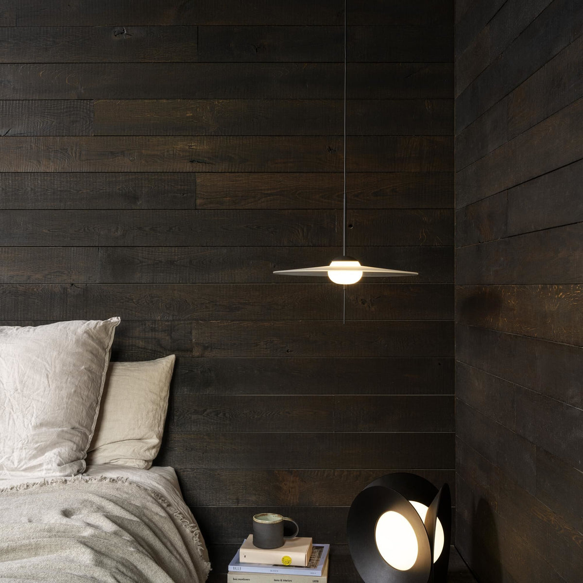 DCW Mono 400 Pendant Black/ White