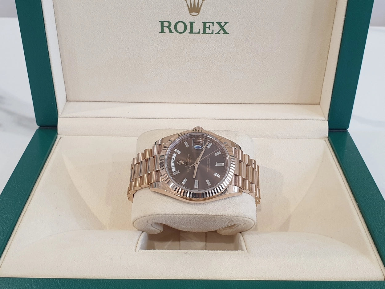 [빈티지/매장즉시발송] Rolex® Day-Date 40 (40mm | 초콜릿 다이얼 | 다이아몬드 세팅 인덱스 | 프레지던트 브레이슬릿)