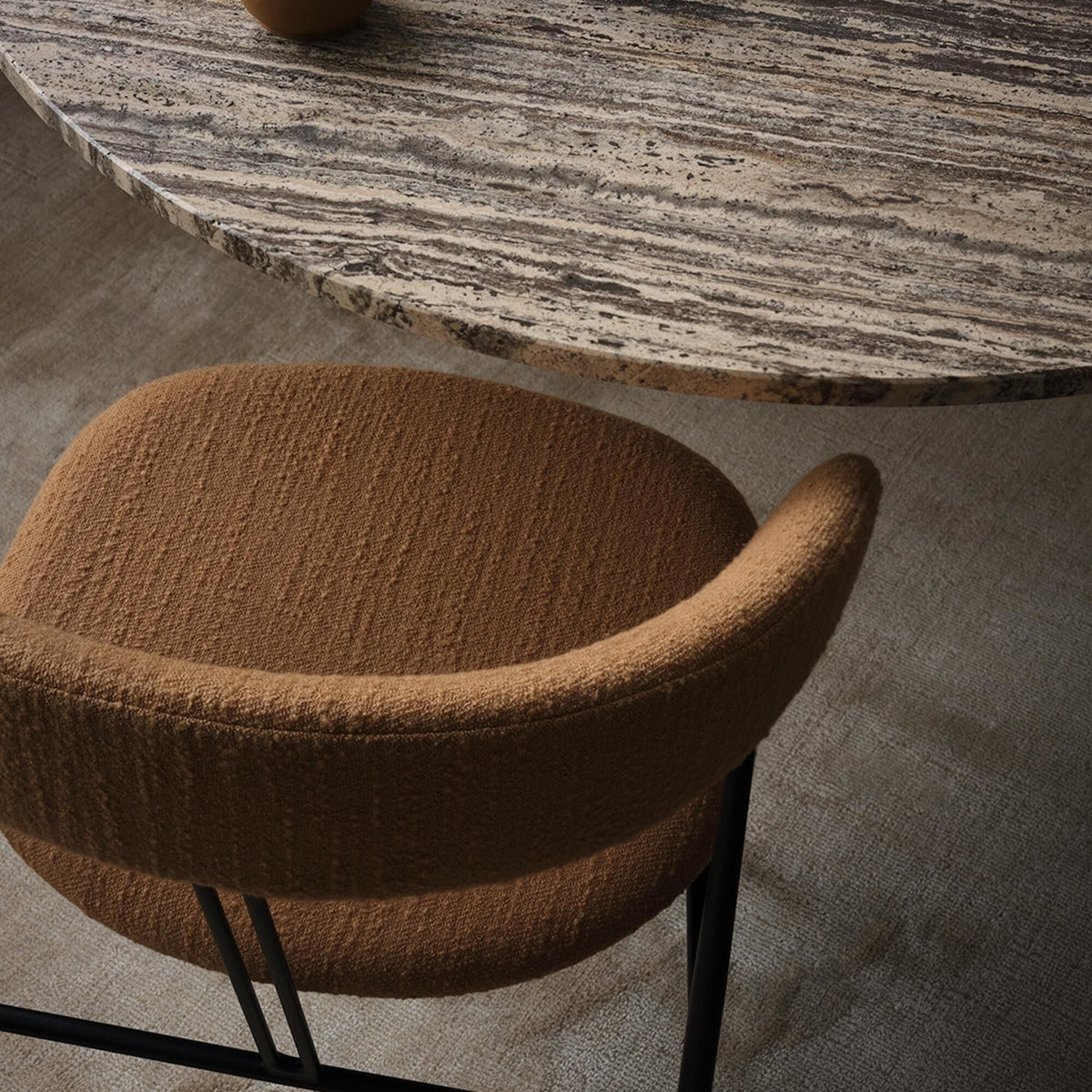 Violin Dining Chair Around Bouclé 032