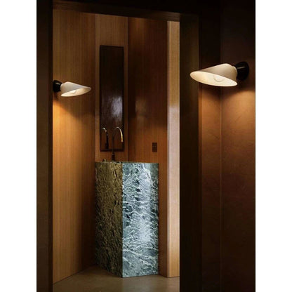DCWéditions Plume CA Wall Lamp Black/ Porcelain