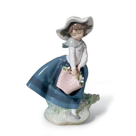 Pretty Pickings Girl Figurine by Lladró