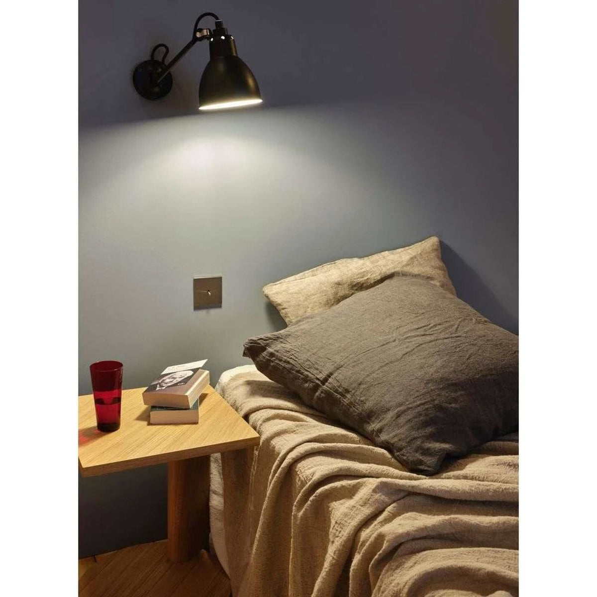 N104 Wall Lamp Black/ Black/ Copper – DCWéditions