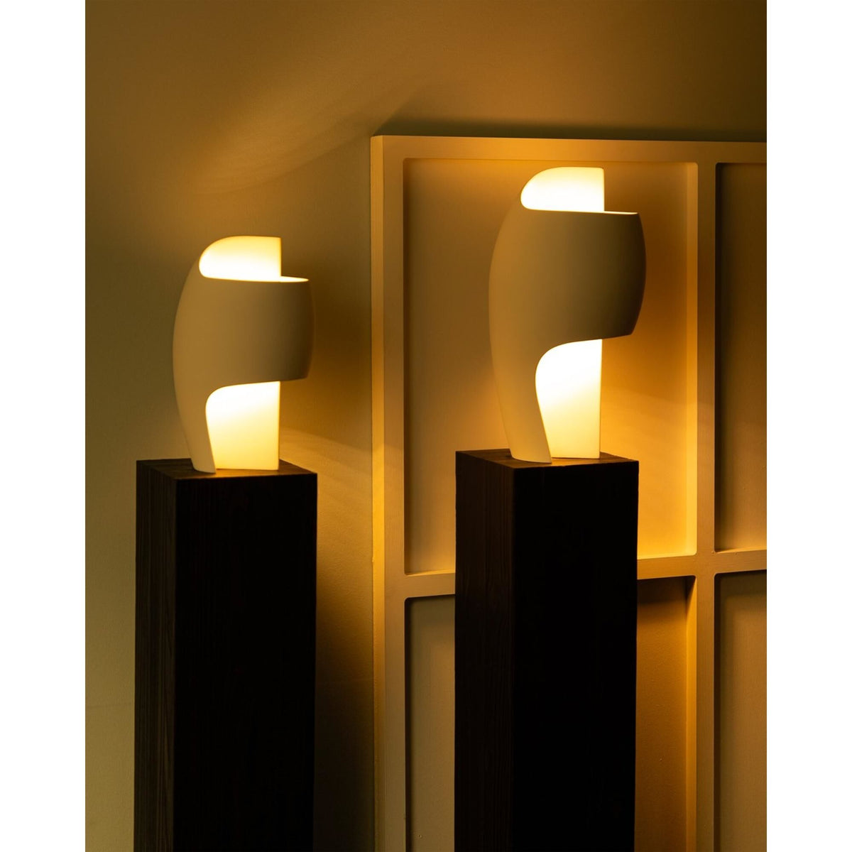 DCWédtions Grande B Table Lamp Gypsum/ Aluminum