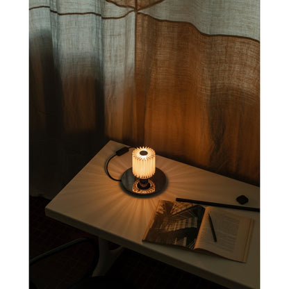 DCWédtions In The Sun 220 Table Lamp Black/Gold