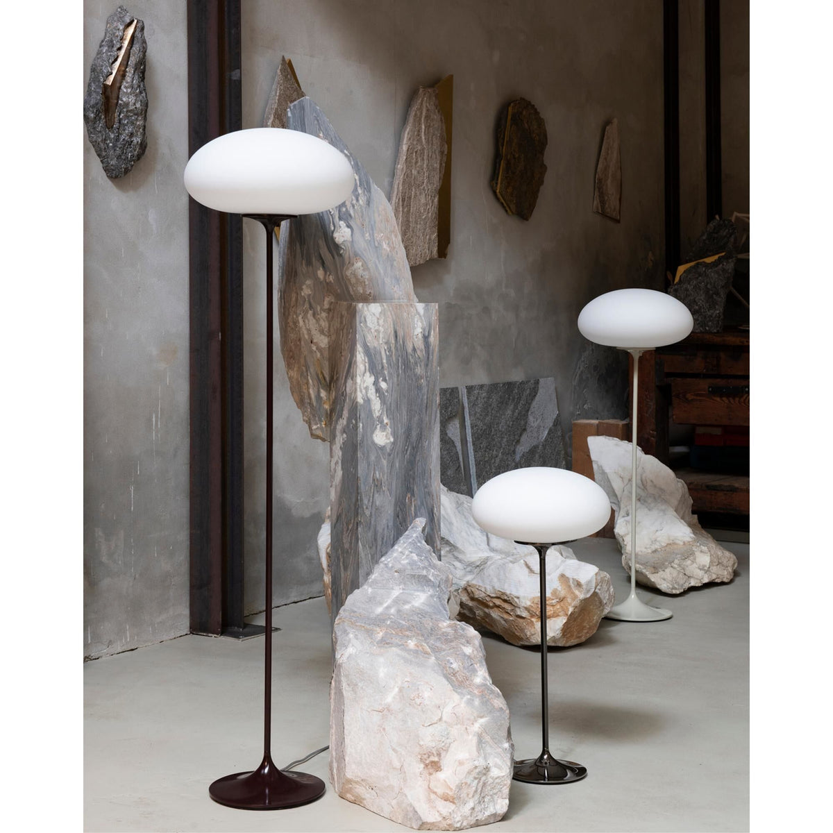 Stemlite Floor Lamp H110 Black Red/Opal