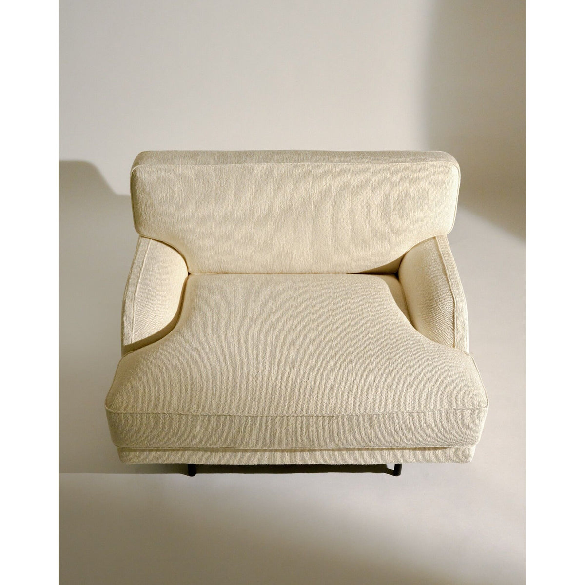 Flaneur Armchair Black/ Bouclé 001