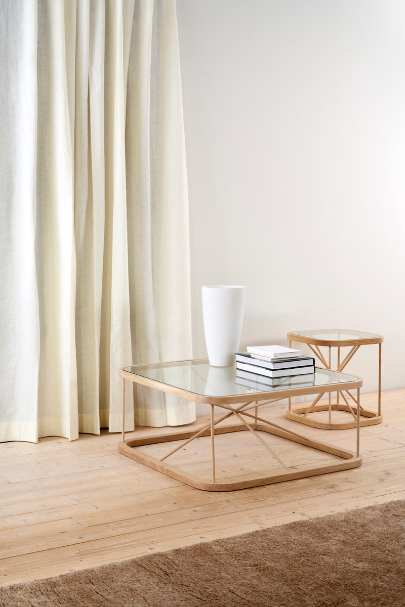 Twiggy table 44 x 44 cm, oak