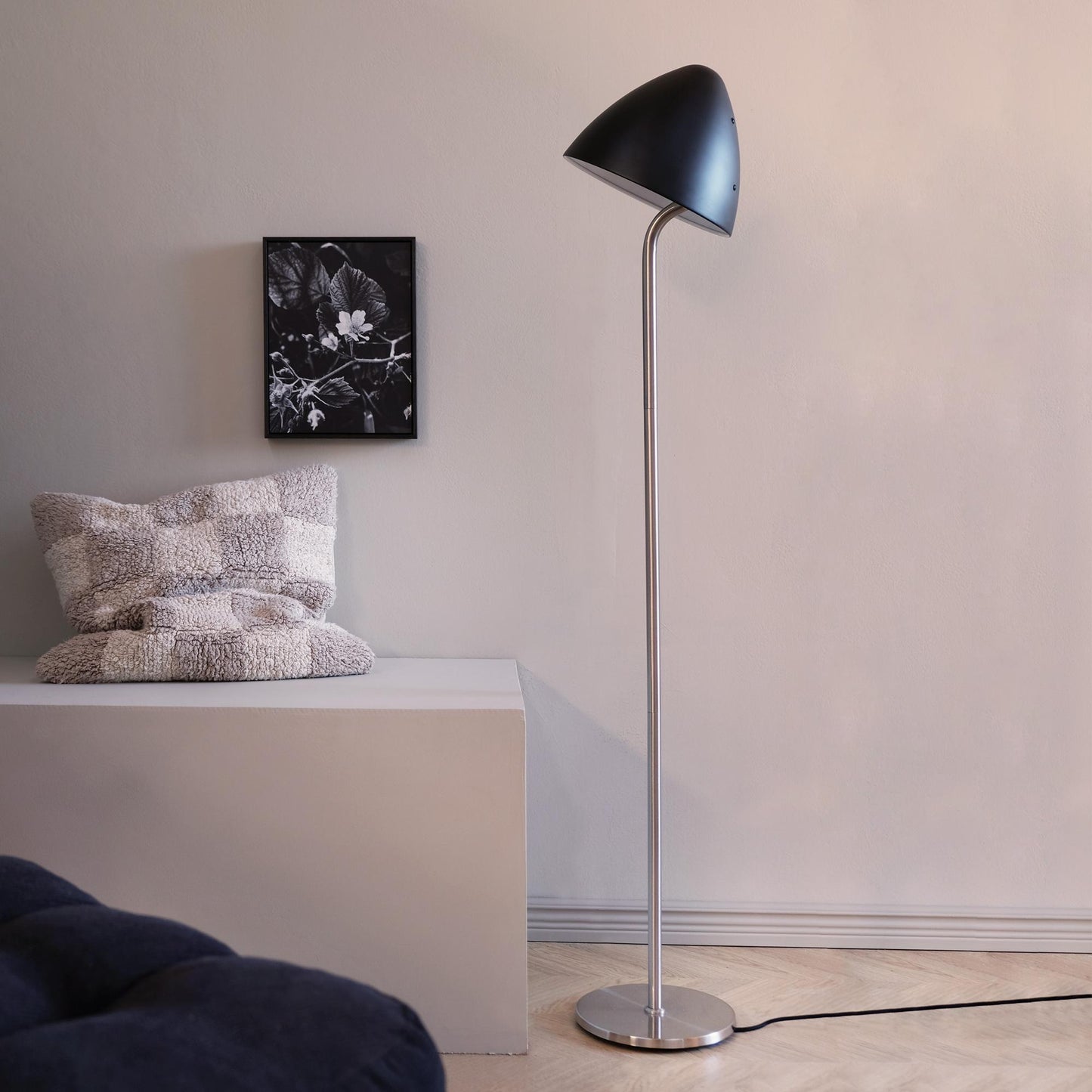 Dyberg Larsen Oulu Floor Lamp Black/ Brushed Steel