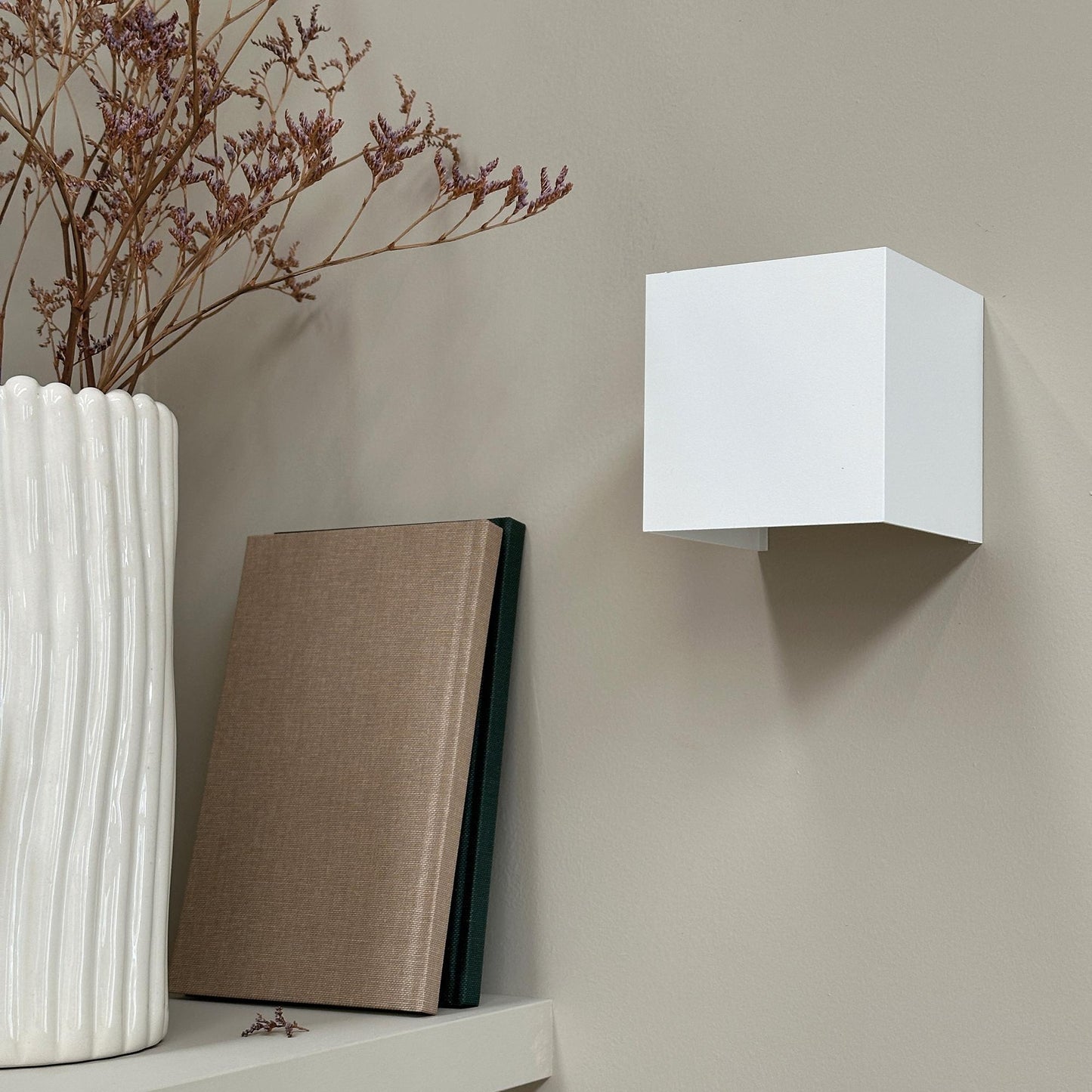 Dyberg Larsen Venus Wall Lamp 10x10 White