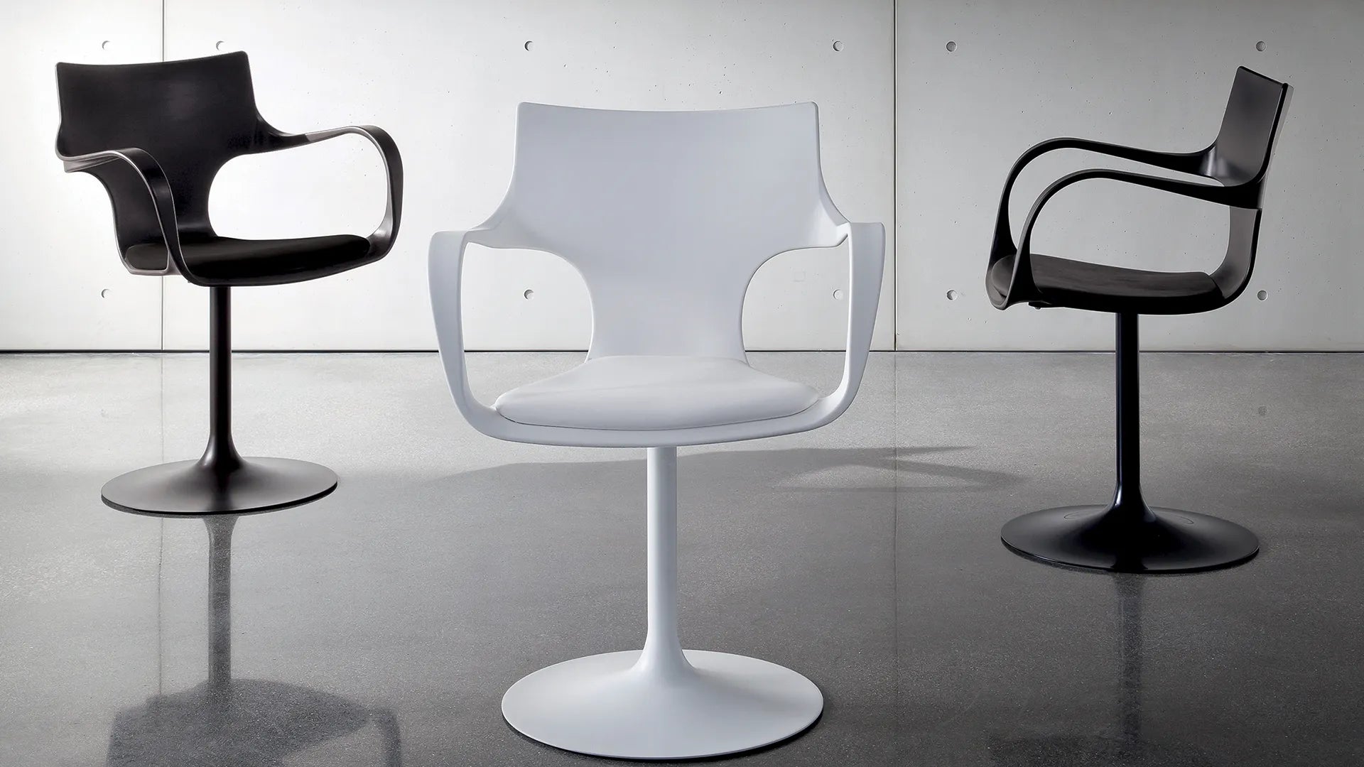 FLÛTE GIREVOLE - Sovet Italia Swivel Chair
