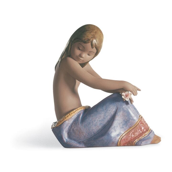 Island Beauty Girl Figurine by Lladró