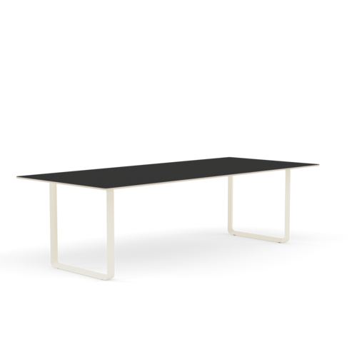 70/70 Table (255 x 108 cm)
