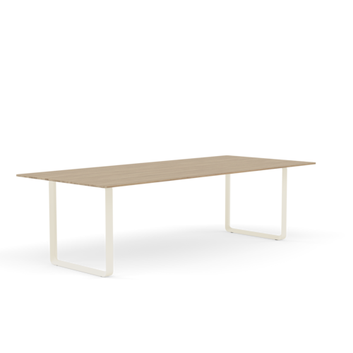 70/70 Table (255 x 108 cm)