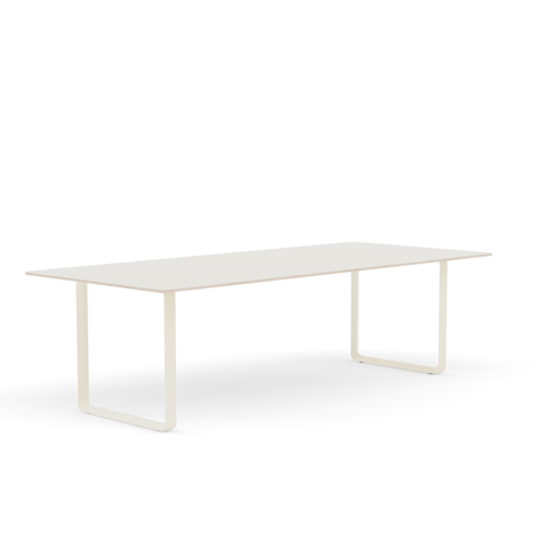 70/70 Table (255 x 108 cm)