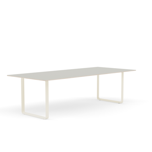 70/70 Table (225 x 90 cm)