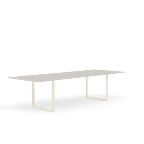70/70 Table (295 x 108 cm)