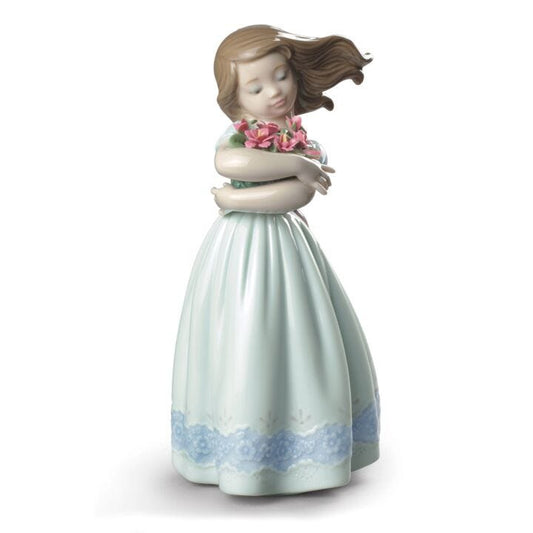Tender innocence Girl Figurine-II by Lladró