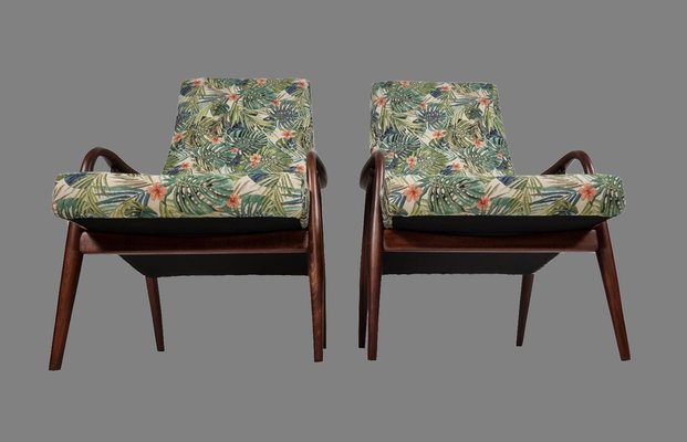 947 Armchairs for Ton, 1970s, Set of 2-BYY-1792576