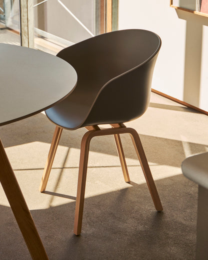 CPH25 2.0 table, 140 cm, lacquered oak - white laminate