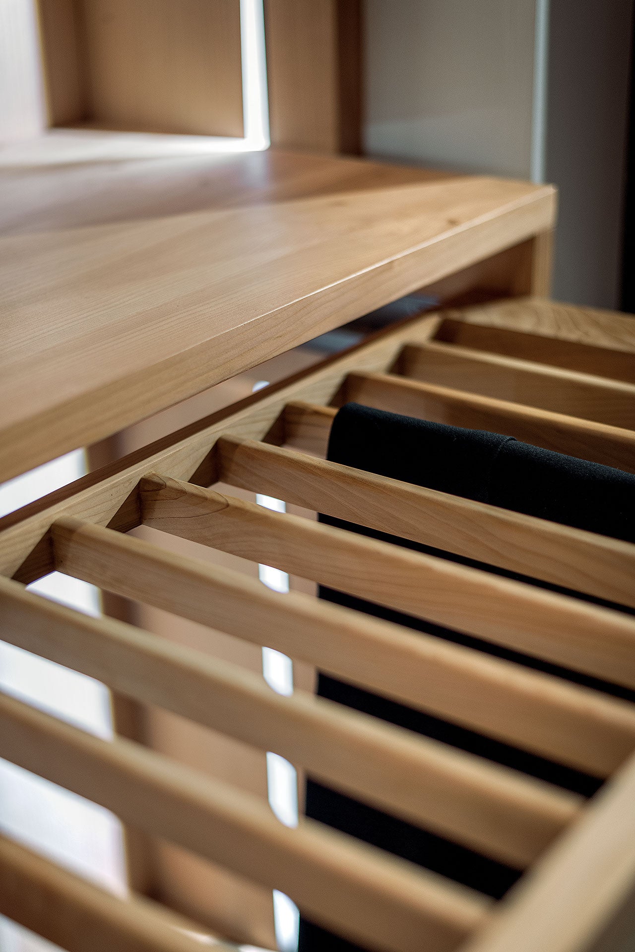 PUSH-PULL TROUSERS-TRAY (Request Info)