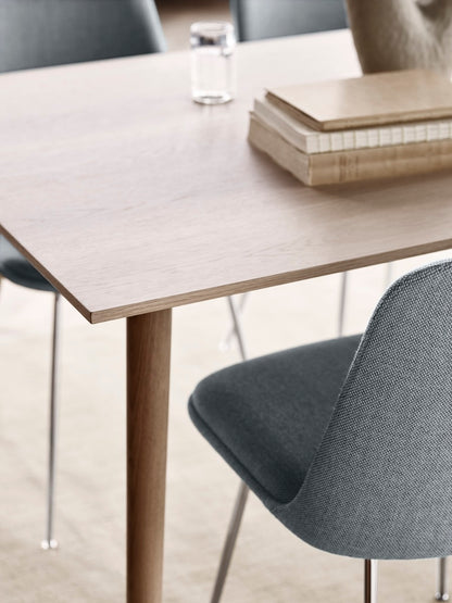 In Between SK5 table, 90x200 cm, lacquered oak