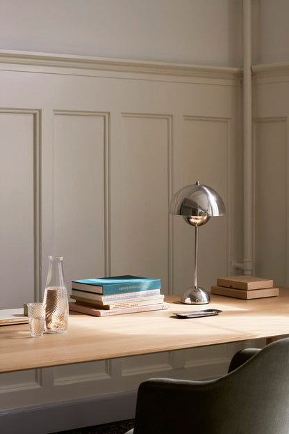 In Between SK5 table, 90x200 cm, lacquered oak