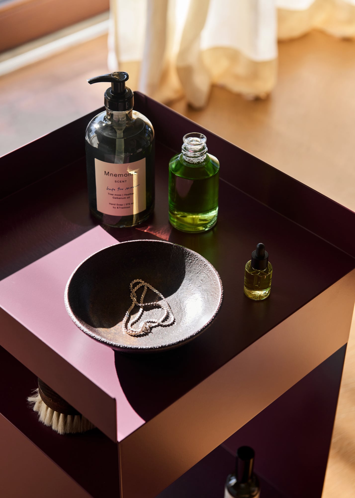 Rotate SC73 side table, dark plum